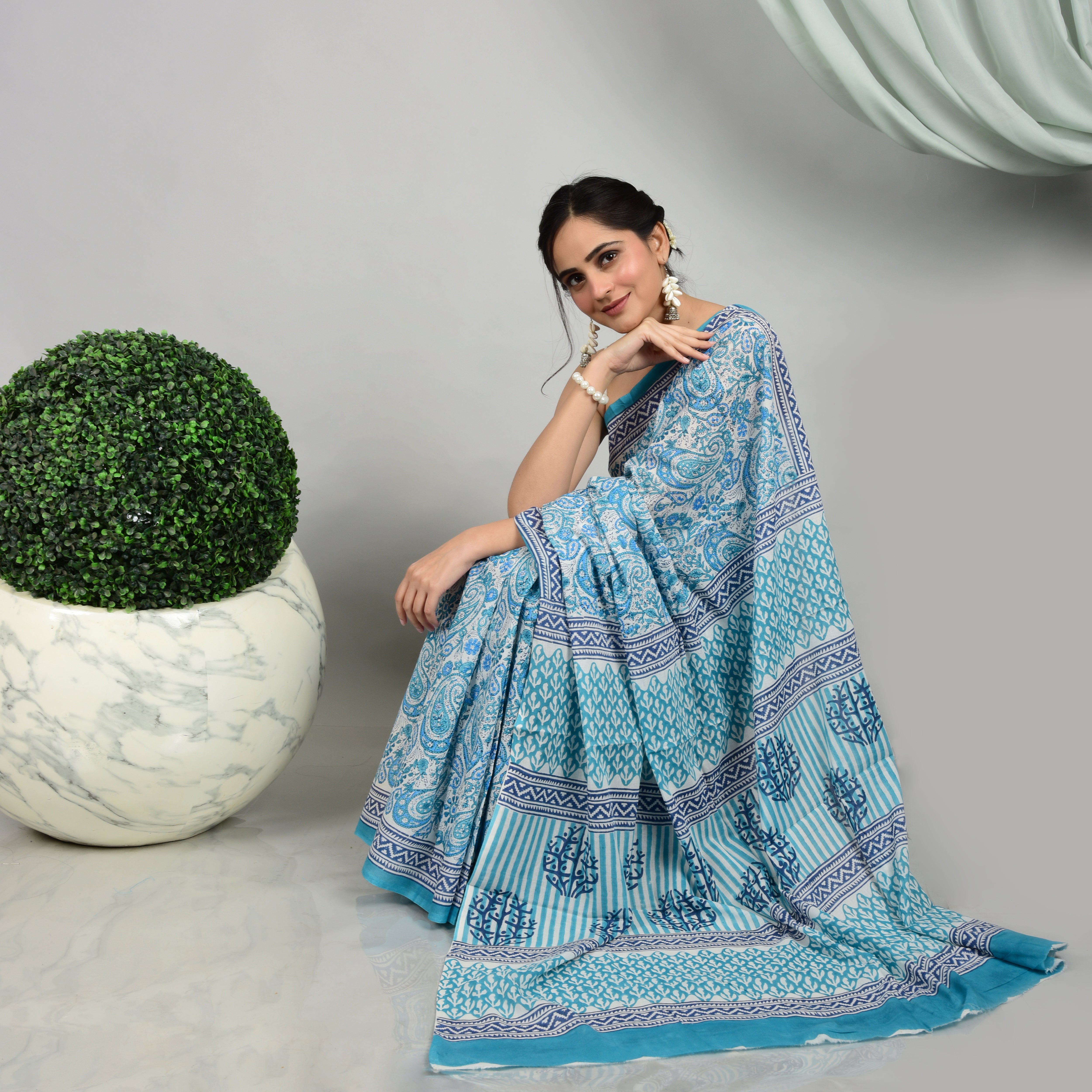 blue butti  hand block printed mul cotton printed saree - printsutra